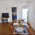 Mariza By Interhome أوماغ
