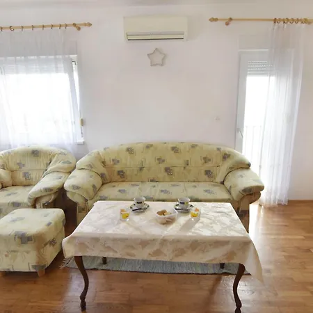 Lägenhet Mariza By Interhome Umag